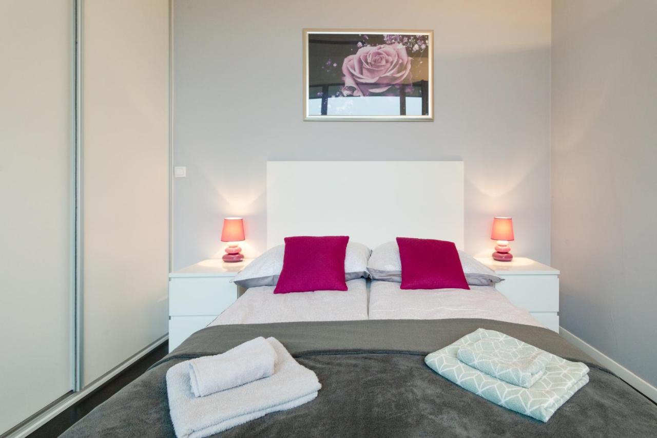 Secret Charm Fully Equipped Apt With Balcony Krakov Exteriér fotografie